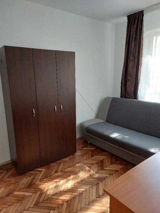 Proprietar ap 3 camere langa parcul Prefecturii
