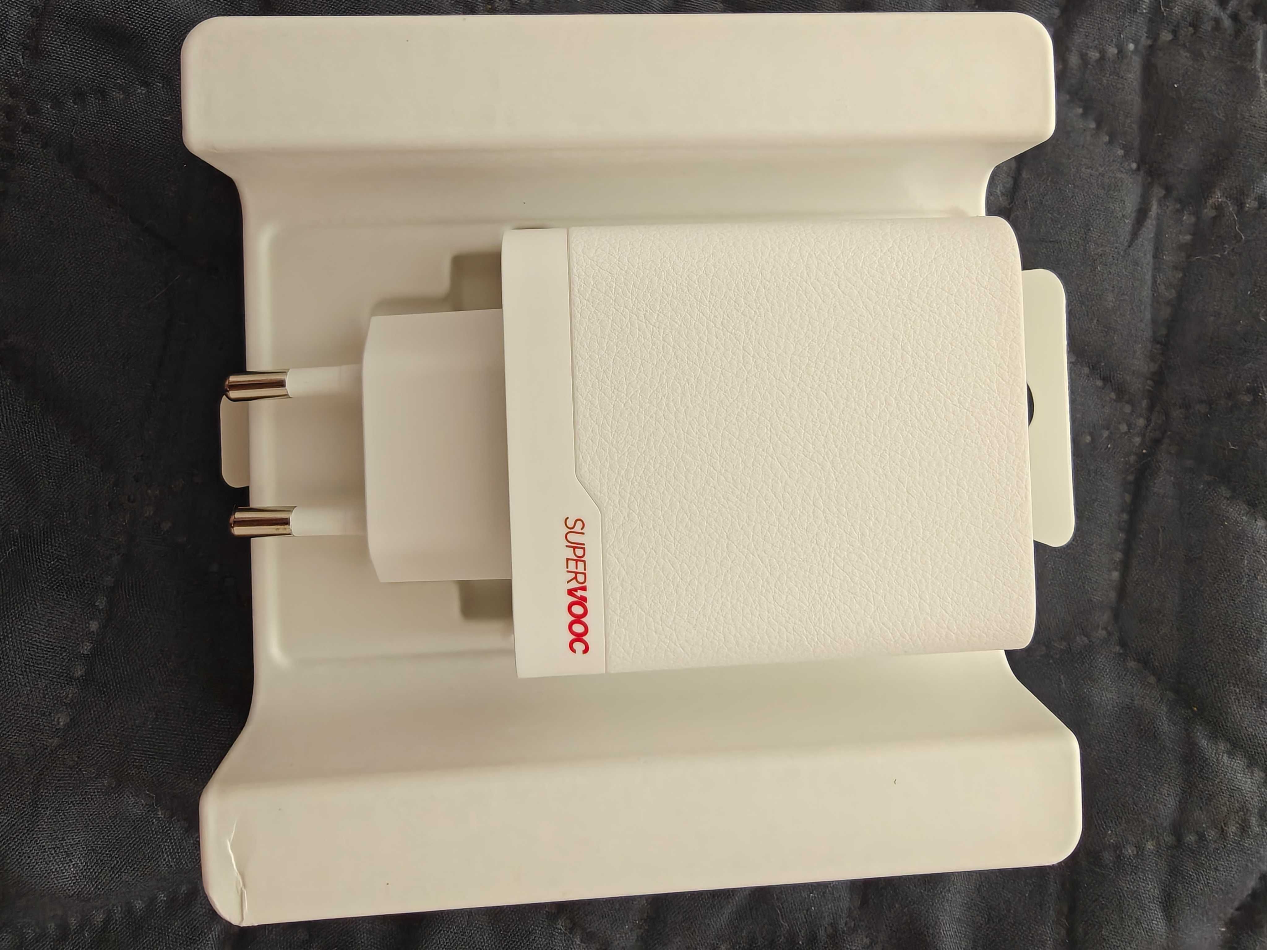OnePlus SuperVOOC зарядно 120W Dual Port (USB-C + USB-A) – Чисто ново