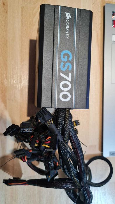 Sursă Corsair GS700