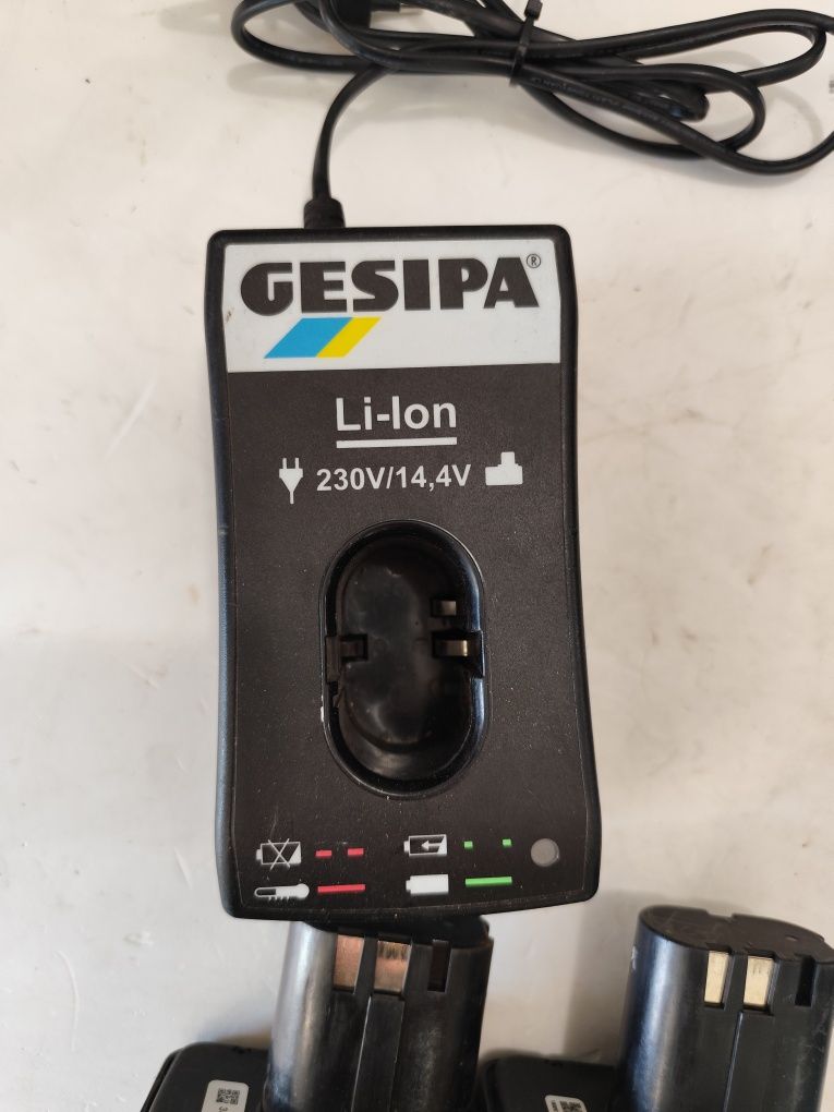 Акумулаторна нитачка GESIPA комплект