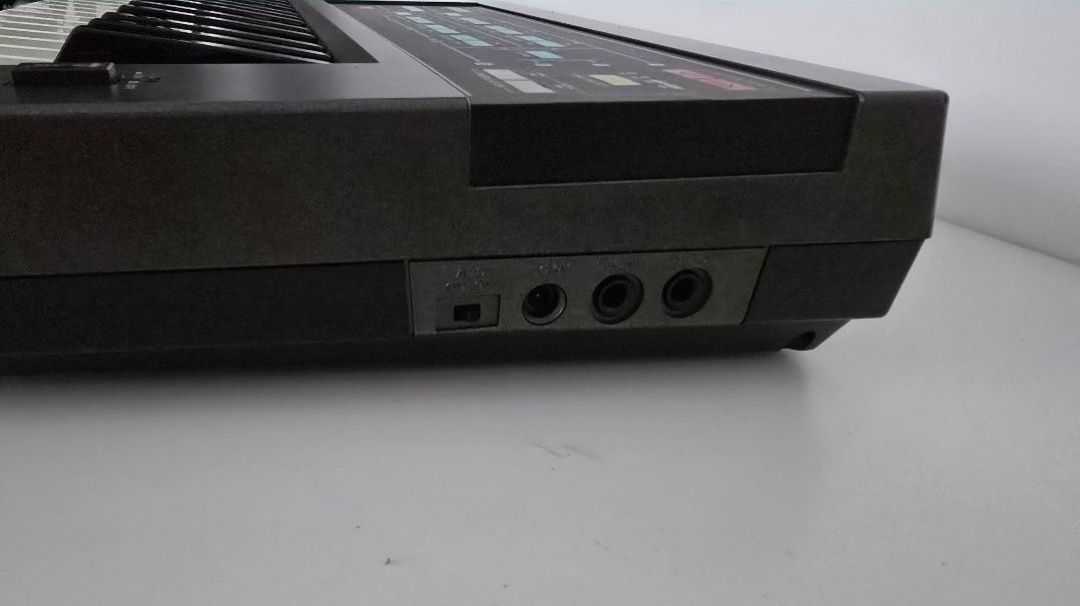 Sintetizator Casio CZ-1000 orga clapa