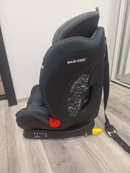 Столче за кола maxi cosi titan pro 2 isofix
