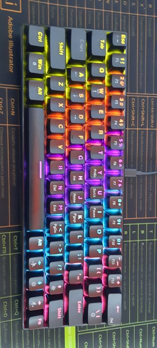 Klaviyatura Sotiladi