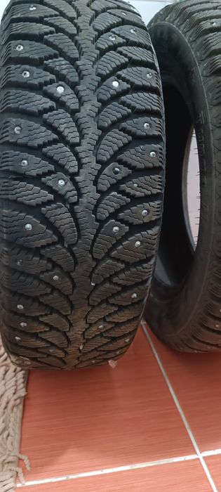 Продаю Шины почти новые, ходили только месяц