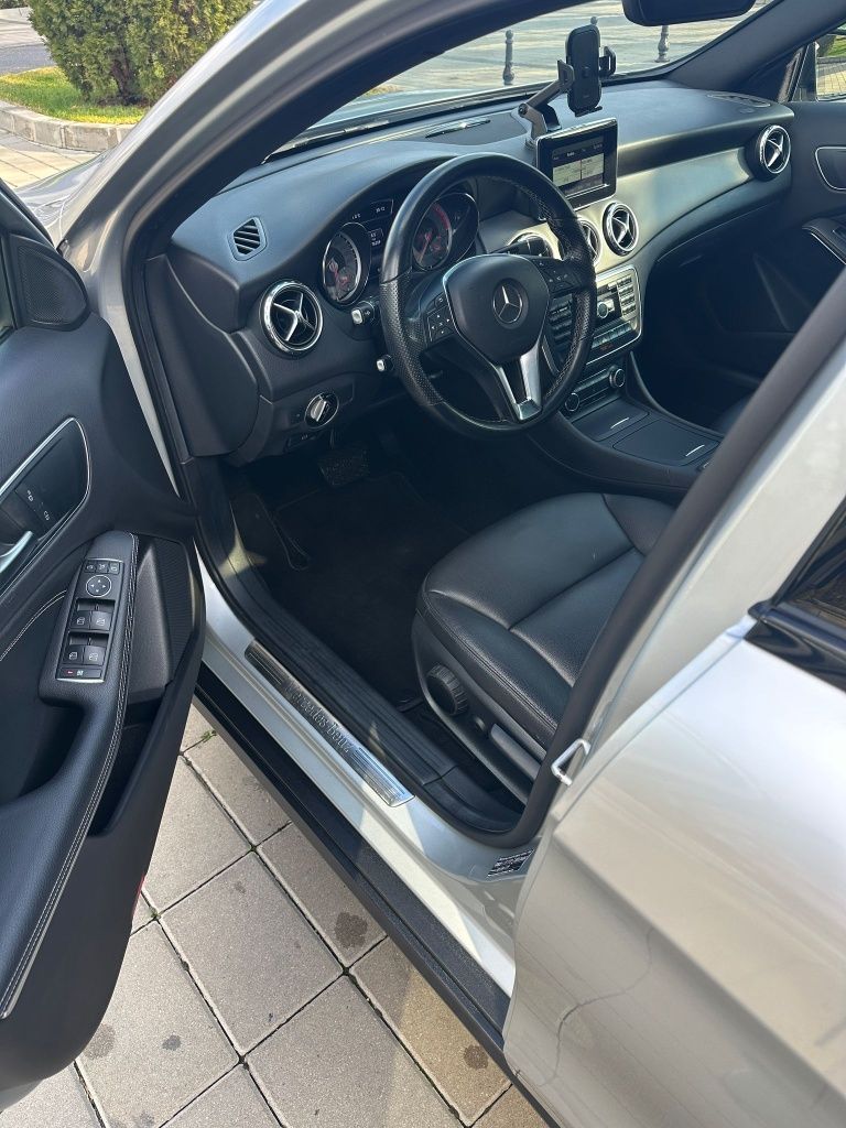 2015 Mercedes-Benz GLA 200 AMG Pachet Automatic