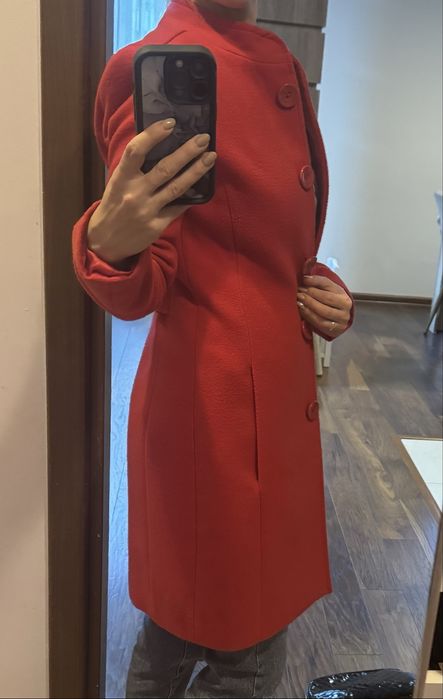 Дамско червено палто andrews ladies xs