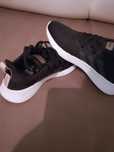 Pantofi sport ADIDAS mărimea 38 impecabili fara nici un defect culoare