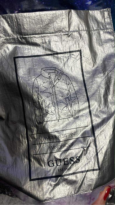 Мъжко яке guess зимно L размер