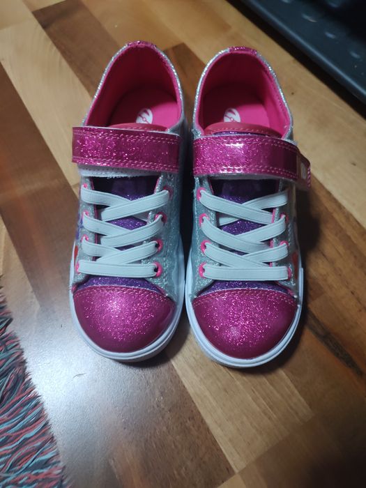 Оригинални обувки с колелца Heelys 30 номер