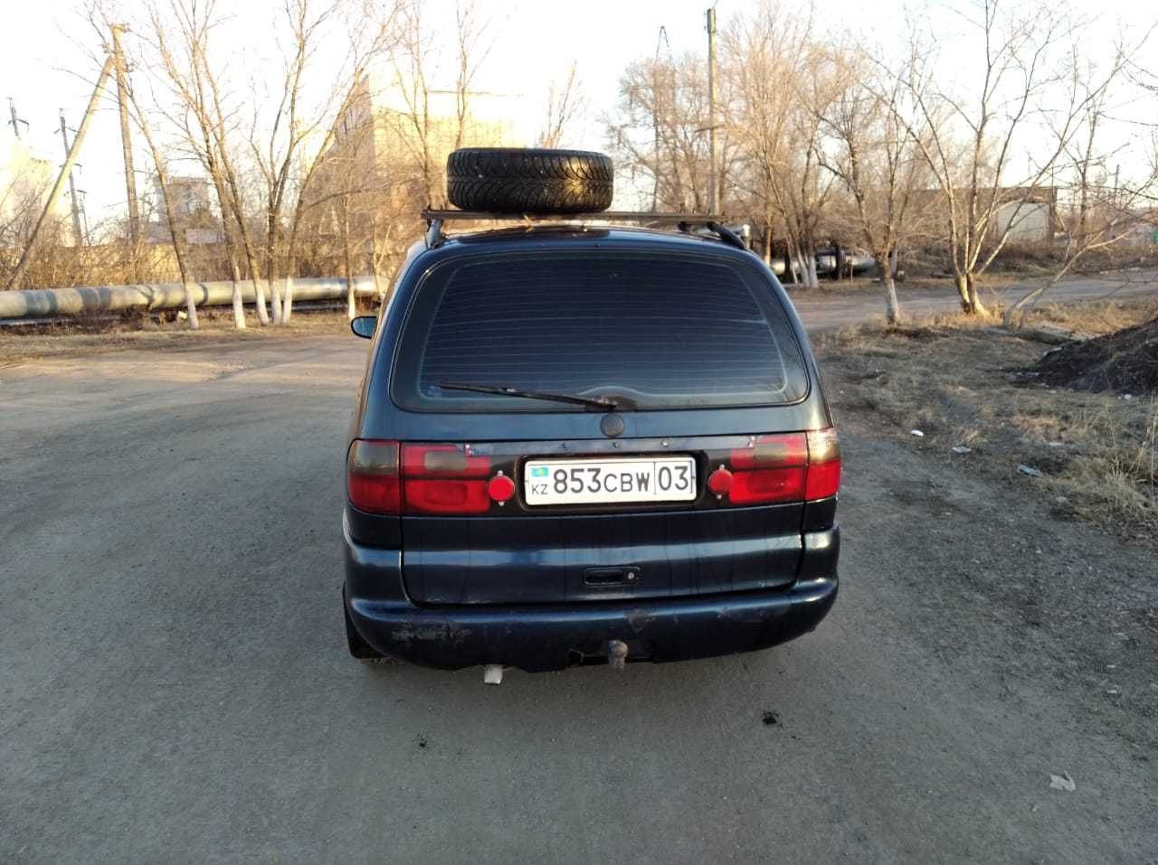 Volkswagen Sharan (1995 г.) газ-бензин