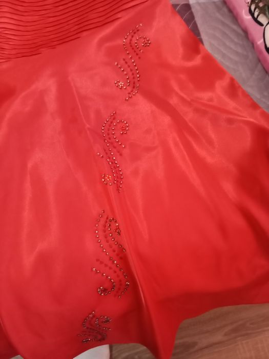 Vand 2 fuste elegante lungi