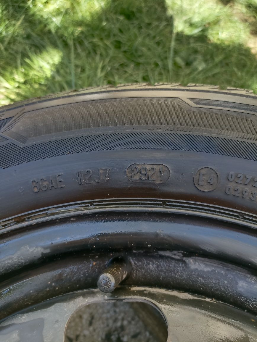 Зимни гуми 195/65/15 с железни джанти 15" за Golf, Audi, Seat, Skoda