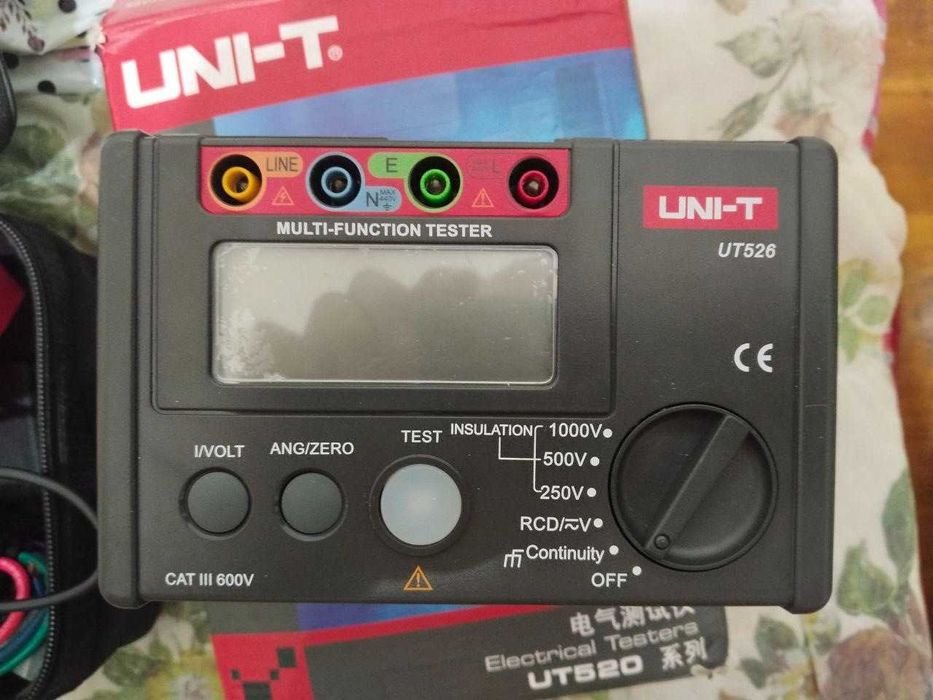 Продам Мультиметр Unit UT526 (мегаомметр, мультиметр, проверка УЗО).
