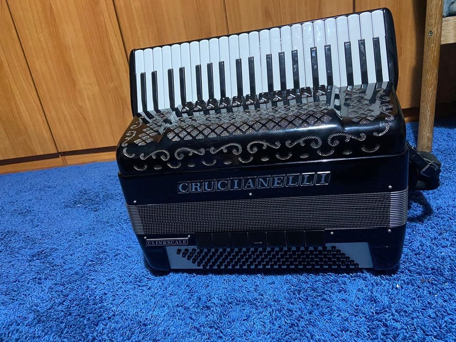 Acordeon Crucianelli Clinkscale 2  + 2   Muzică Binch Italia