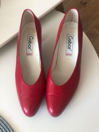 Елегантни червени обувки нa Gabor