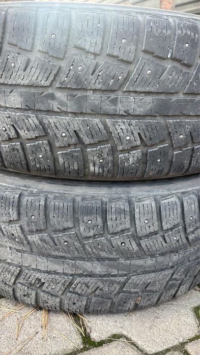 Продам б/у резину 225/60 р17 зимняя