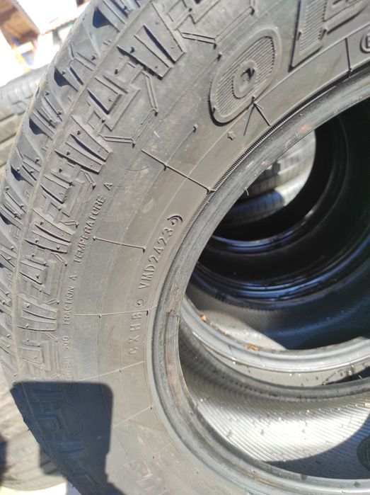 215/65/16 TOYO A/T