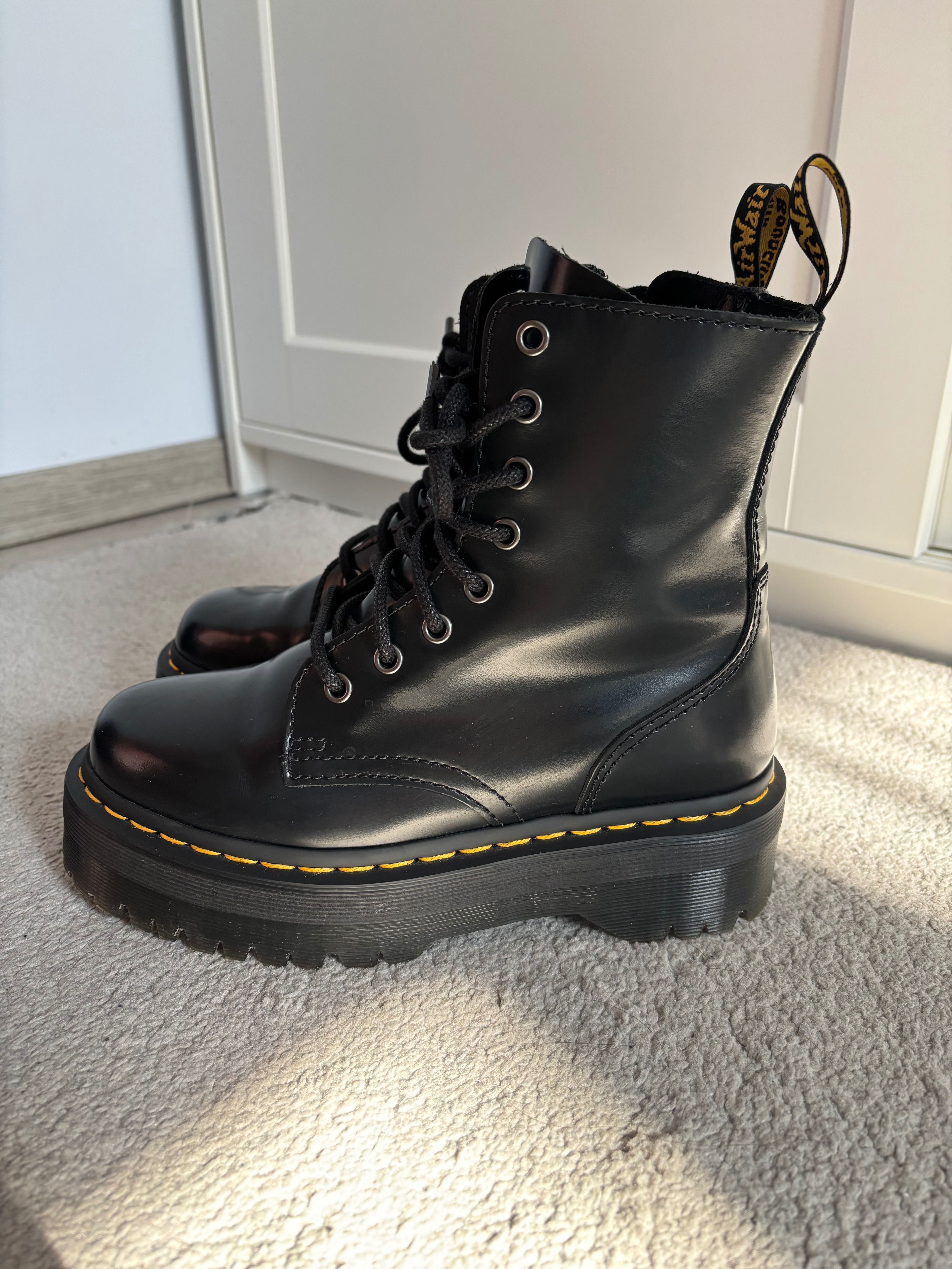 bocanci dr. Martens