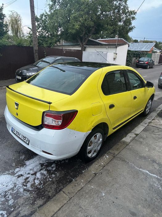 Vând Dacia Logan