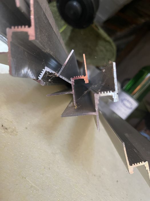 Profil tavan suspendat. Pentru banda led.