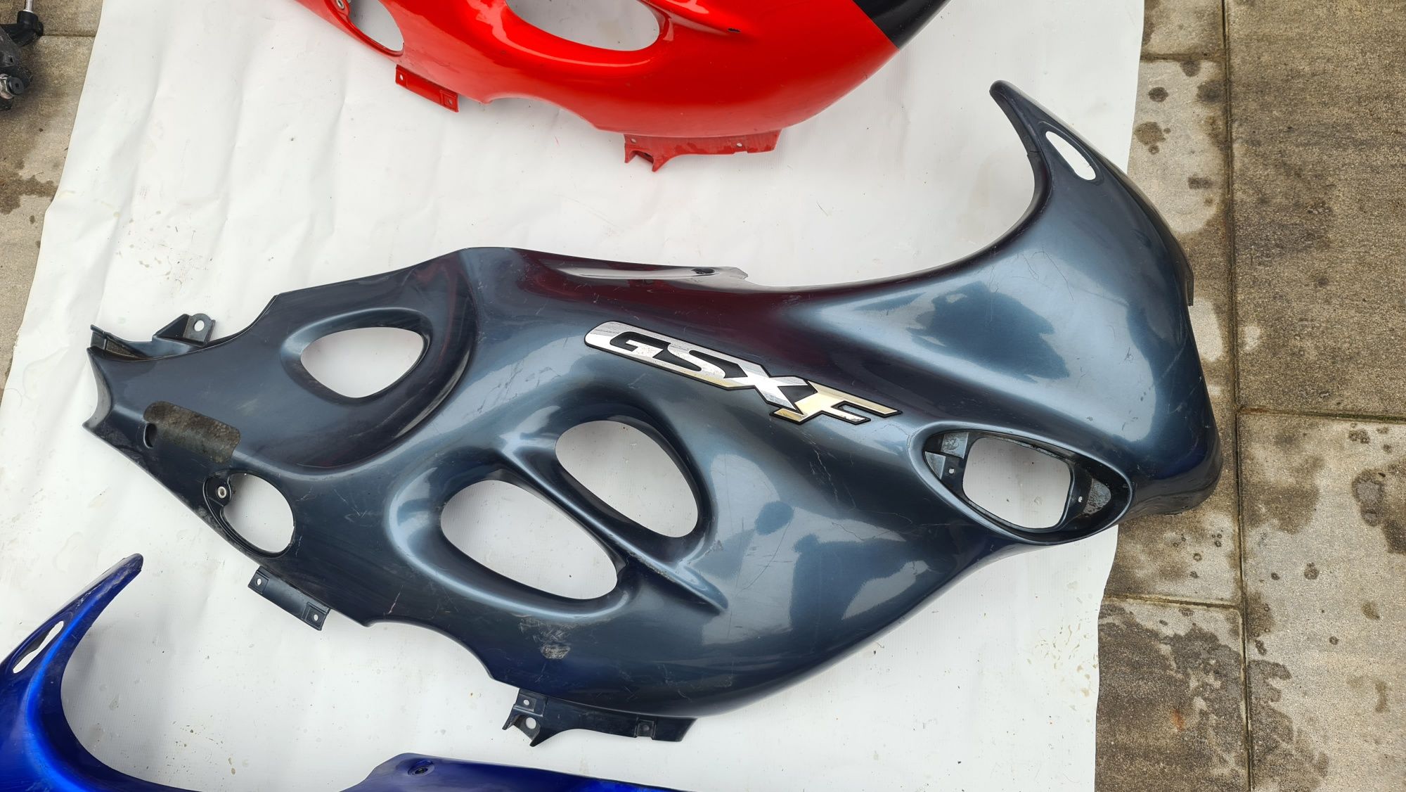 Carene carena laterala stânga dreapta Suzuki GSXF Gsx F 600
