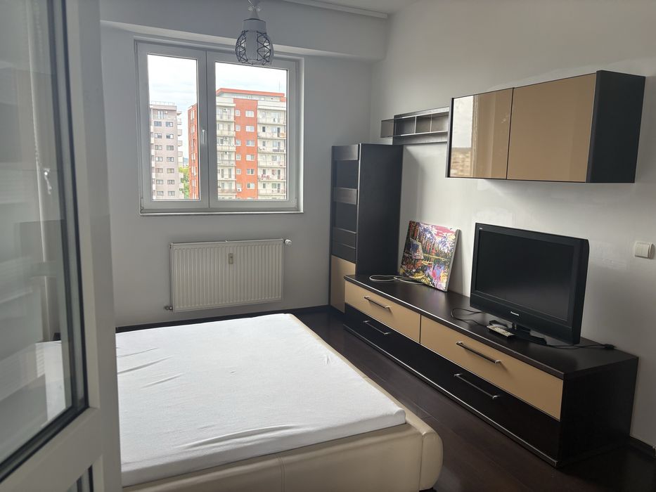 Apartament de inchiriat str Dorobantilor 3 camere si terasa