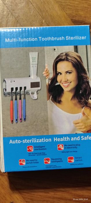 Dozator Pasta De Dinti, cu sterilizator UV