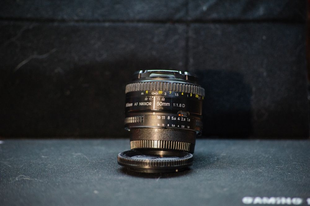 Объектив Nikon 50mm f/1.8D