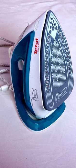Fier de călcat cu abur TEFAL FV3910 EASYGLISS 2200W