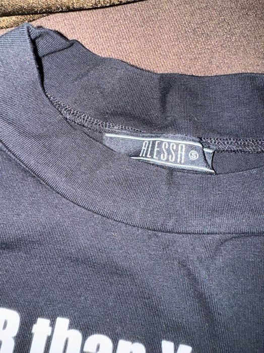 Тениска Alessa с надписи