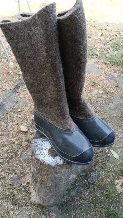 Продаю валенки высокие