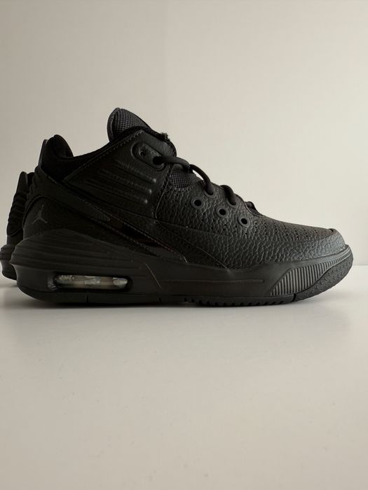 Jordan marimea 38,5 noi, originali