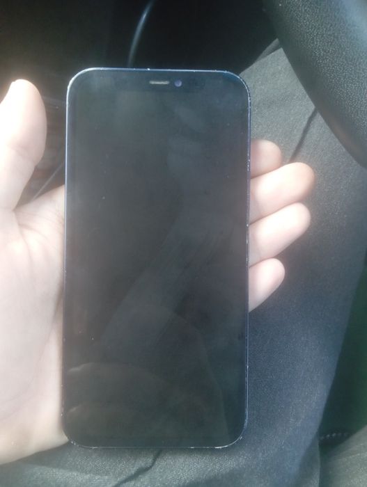 Продам Айфон 12 64 гб