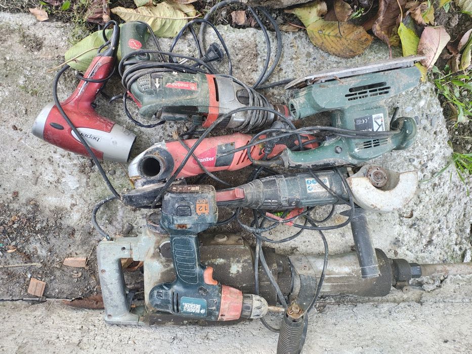 Scule defecte-flex,ciocan demolator,bormașină etc