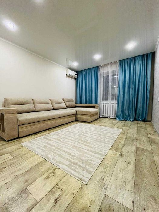 Продам 1-комнатнатную квартиру 4 микрорайон улучшенной планировки