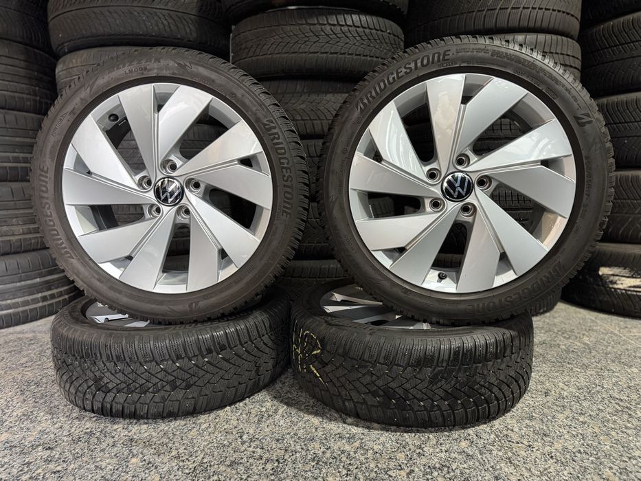 Set 17 Original Vw Golf 8 Anvelope Bridgestone Blizzak LM005 205/50/17
