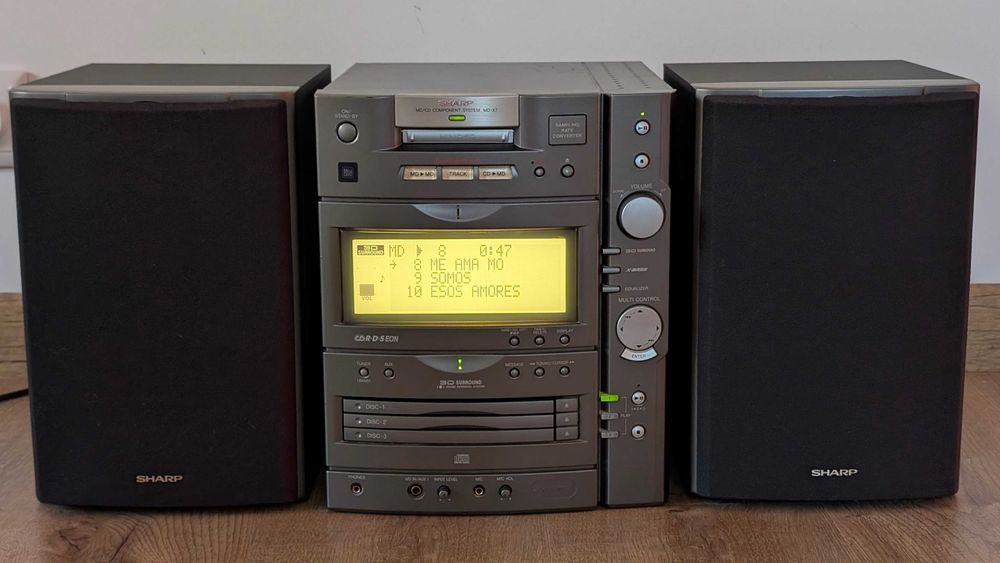Mini sistem Sharp MD-X7 cu Mini Disc de top top, 500 Lei