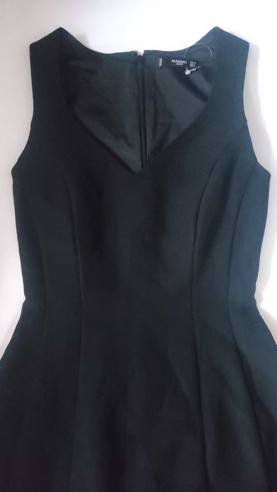 Mango елегантна черна рокля размер М необличана
