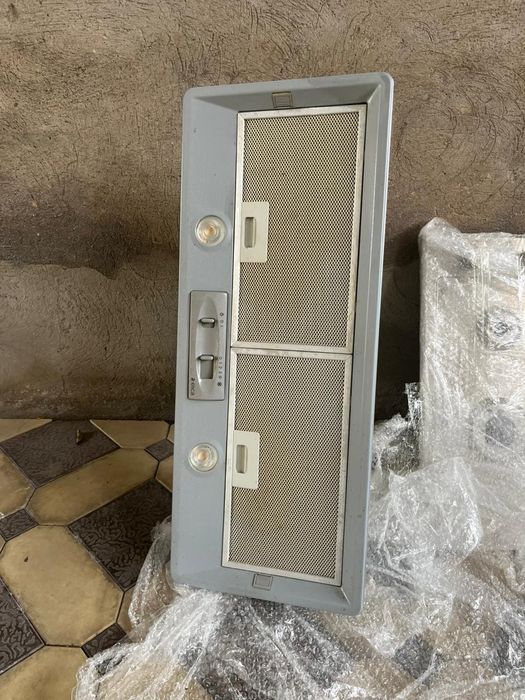 Продам Плиту газовую и вытежку