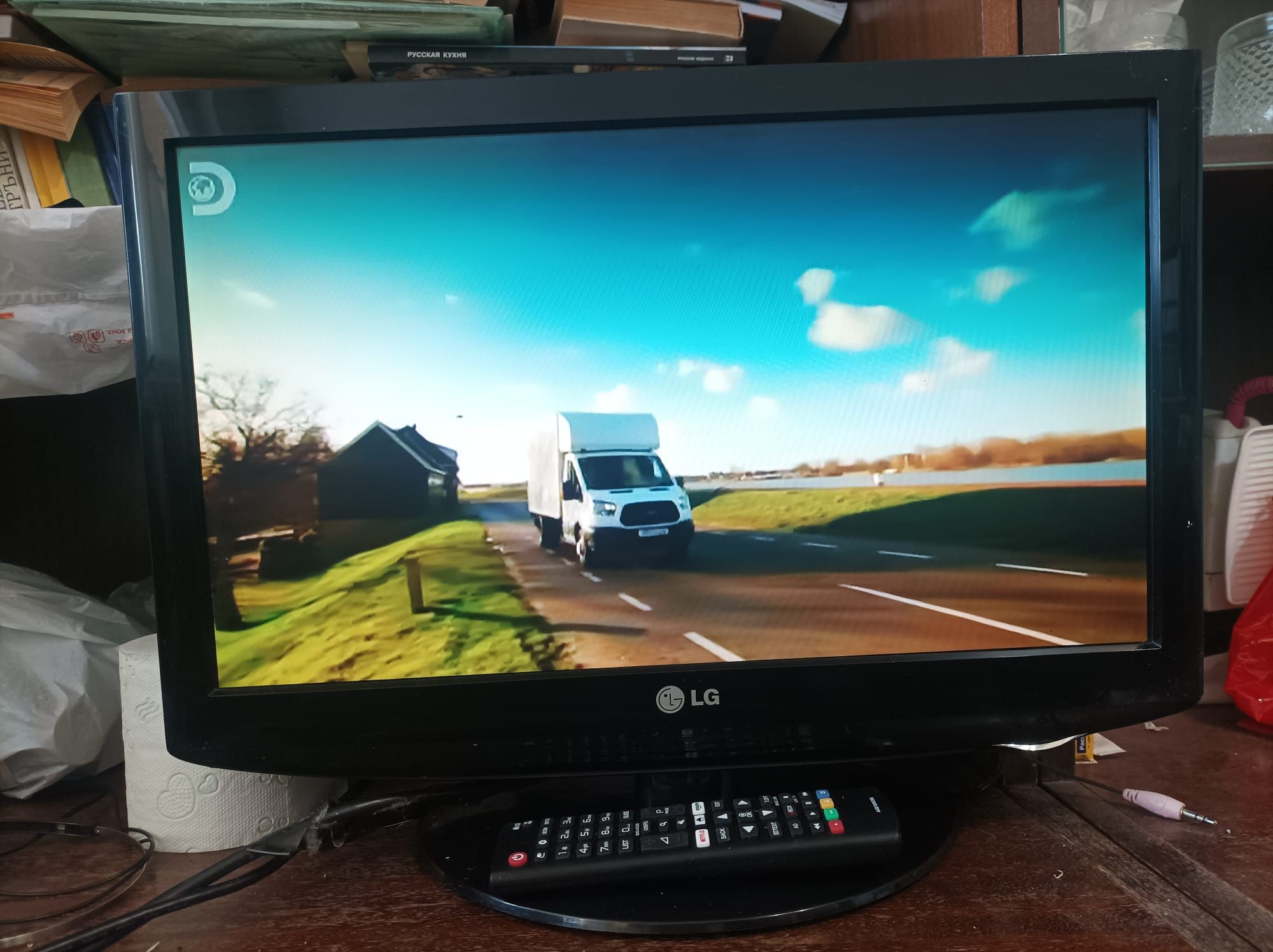 Телевизор LG19LH2000