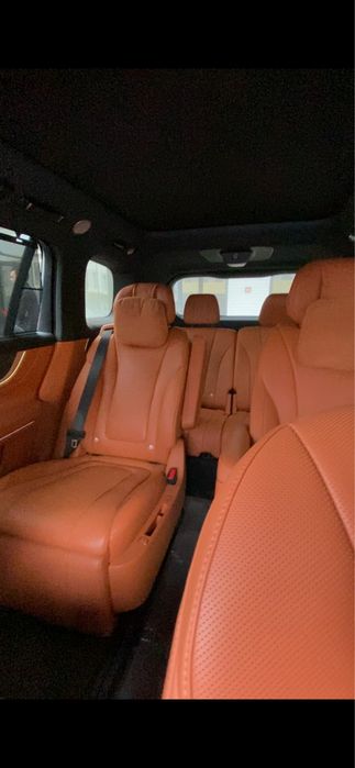 Aito M9 full-size luxury SUV