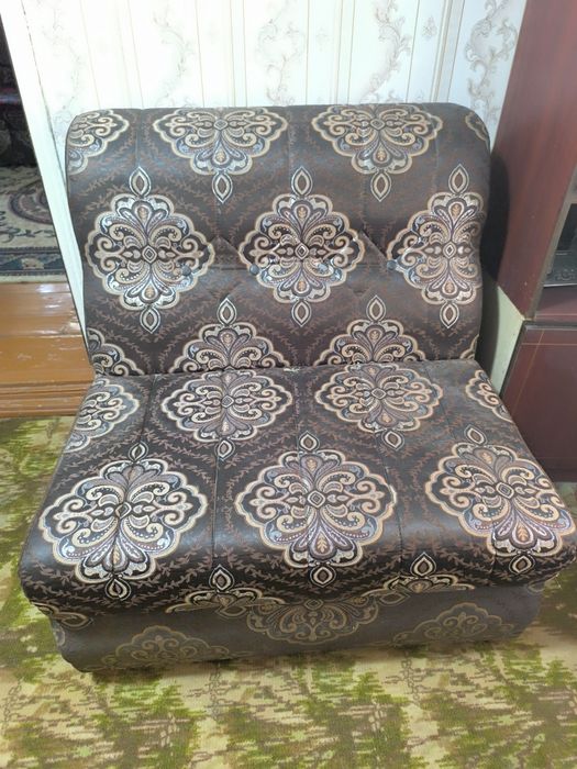 Продается уголок