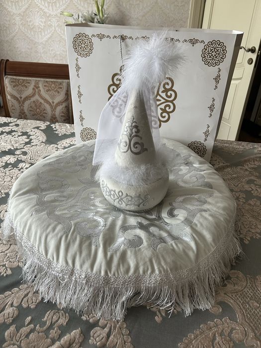 Саукеле, уки, подушка для сырга салу