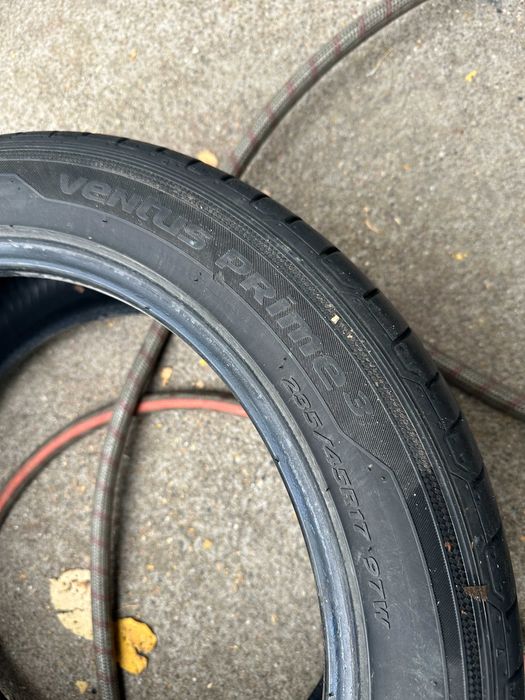 2бр. летни гуми 235/45/17 - Hankook