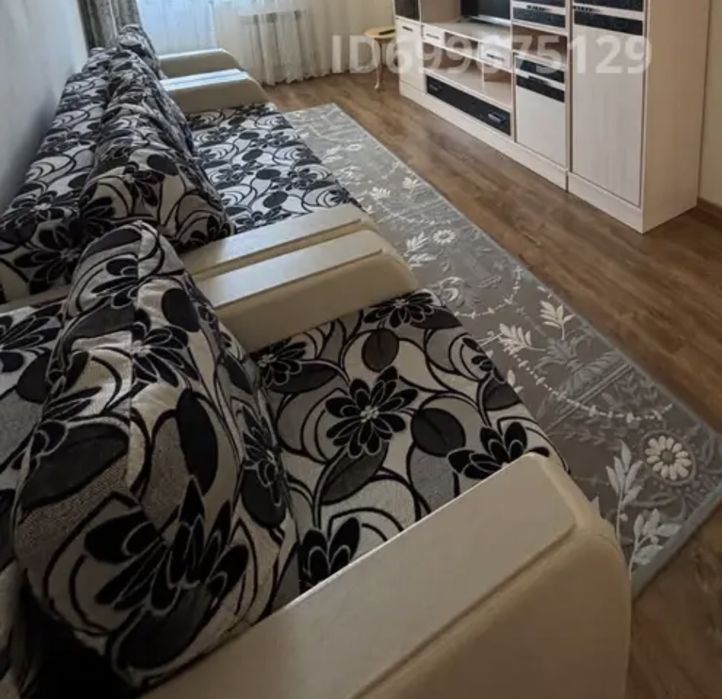 Продаётся диван (раскладывается)