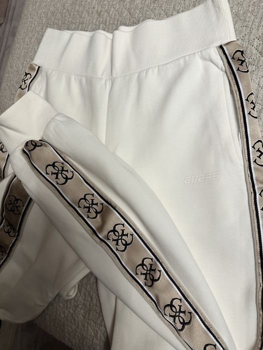 Спортен панталон Guess