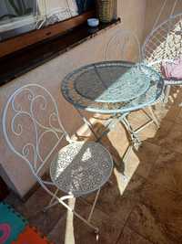 Măsuță cu scaune vintige grădina