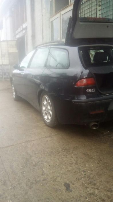 Dezmembrez alfa romeo 156