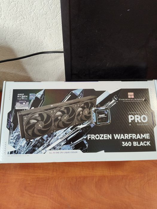 Racire procesor pe lichid cu display 360 mm,Thermalright nou la cutie