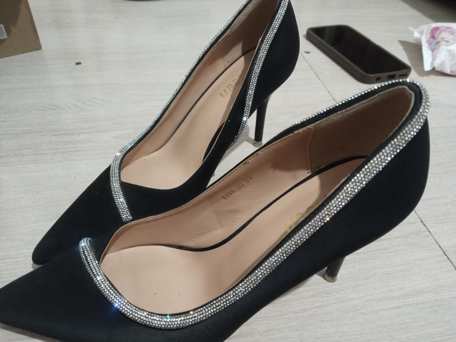 Чёрный туфли,размер 39